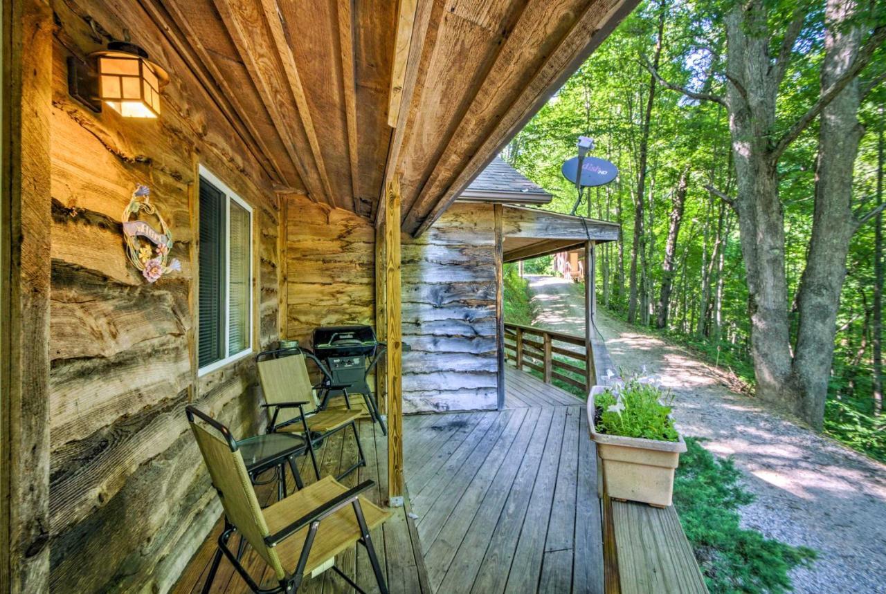 Cozy The Woodshop Cabin With Deck And Forest Views! Robbinsville Eksteriør billede
